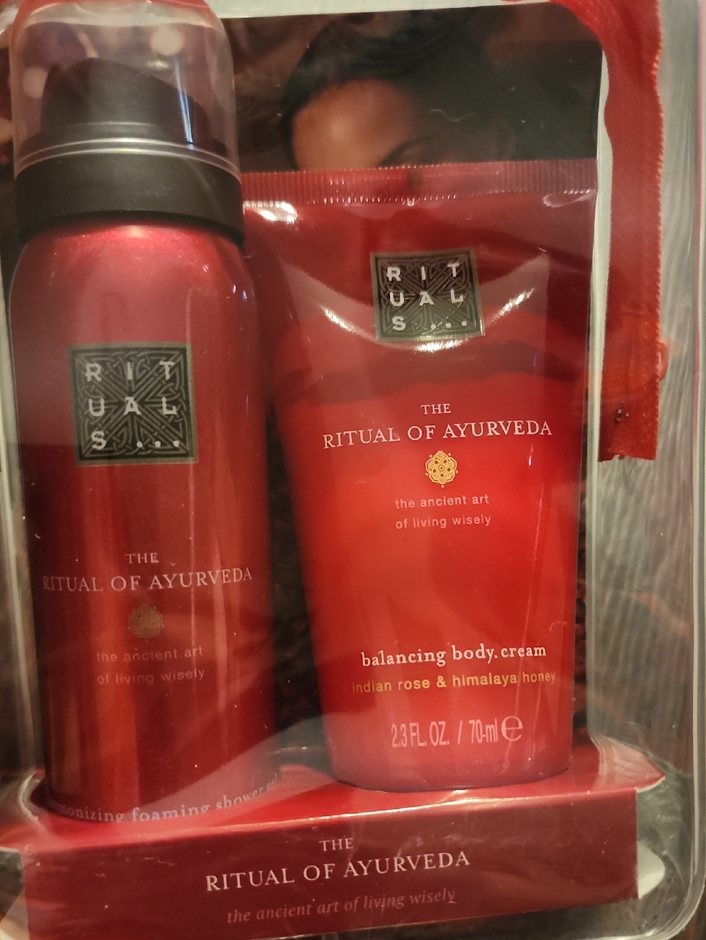 Rituals The Ritual of Ayurveda Balancing Body Cream & Foam - Red